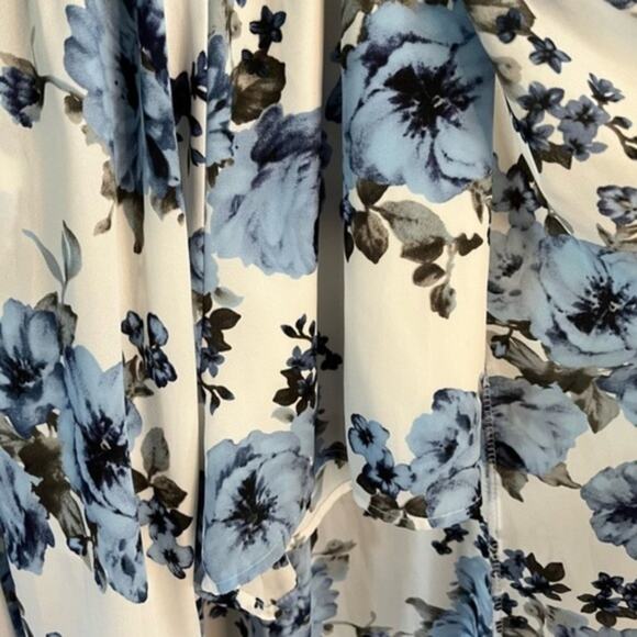 Peach Love California White And Blue Floral Maxi Romper Size Medium - Picture 5 of 11